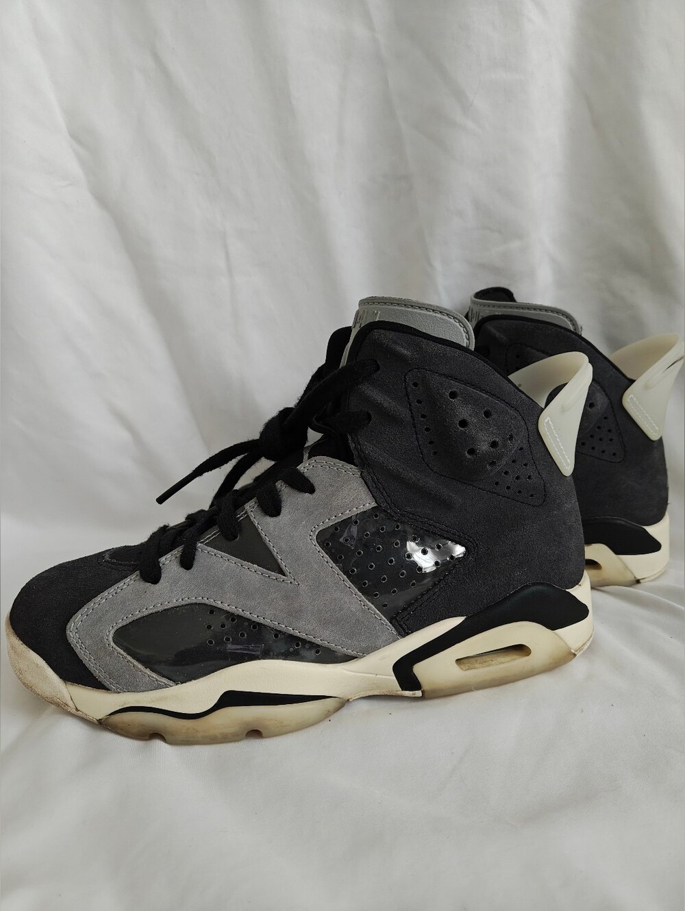NIKE Jordan Air 6 Retro Tech Chrome Womens sneakers Size 7